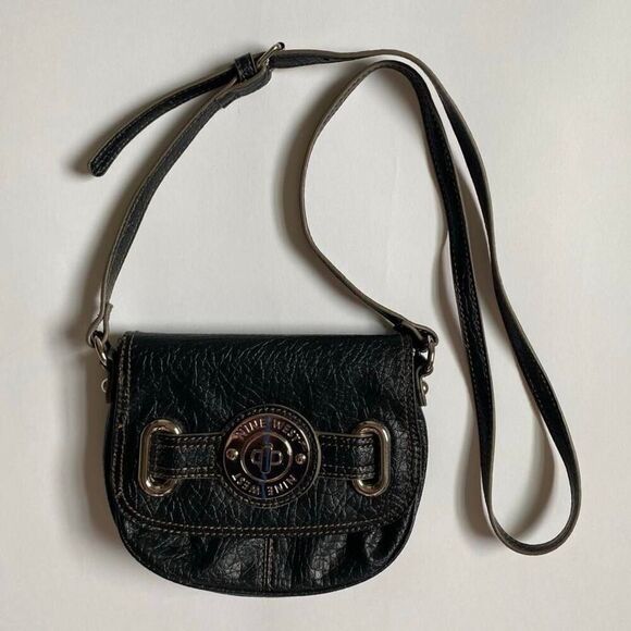 Y2K black faux leather crossbody bag - Picture 1 of 8